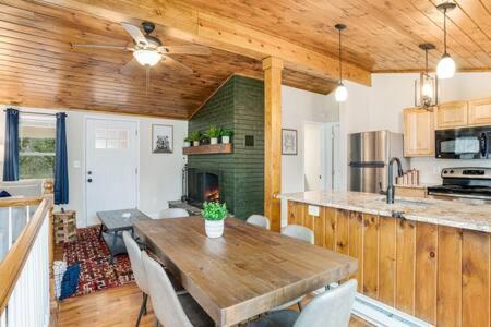 Harpers Ferry Cabin Hot Tub, Deck, Fire Pit, Wifi Exteriör bild