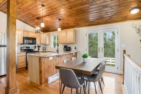 Harpers Ferry Cabin Hot Tub, Deck, Fire Pit, Wifi Exteriör bild